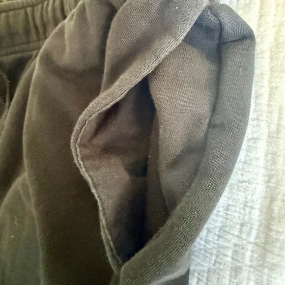 ✨ Nike Gold Swoosh Joggers DX6447-010 | Black 1X | Streetwear 🔥 - Picture 3 of 11